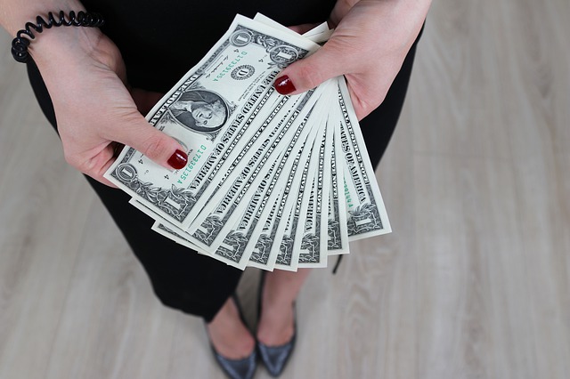 dollar-interest